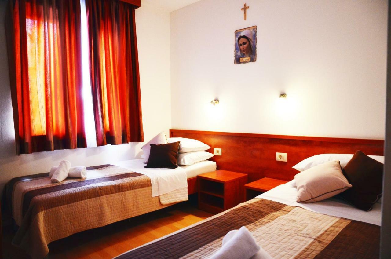 Hotel Quattro Medugorje Bagian luar foto