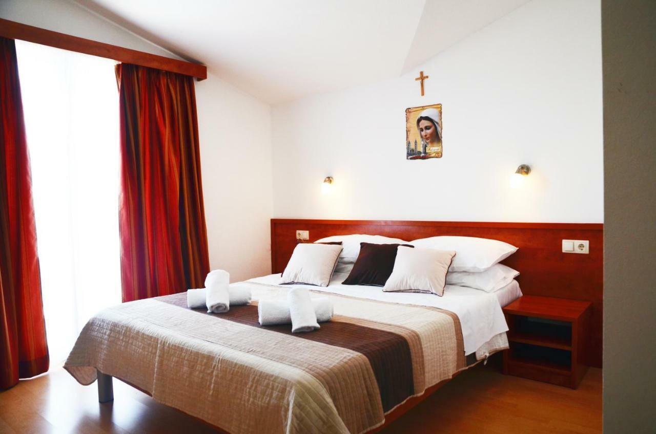 Hotel Quattro Medugorje Bagian luar foto