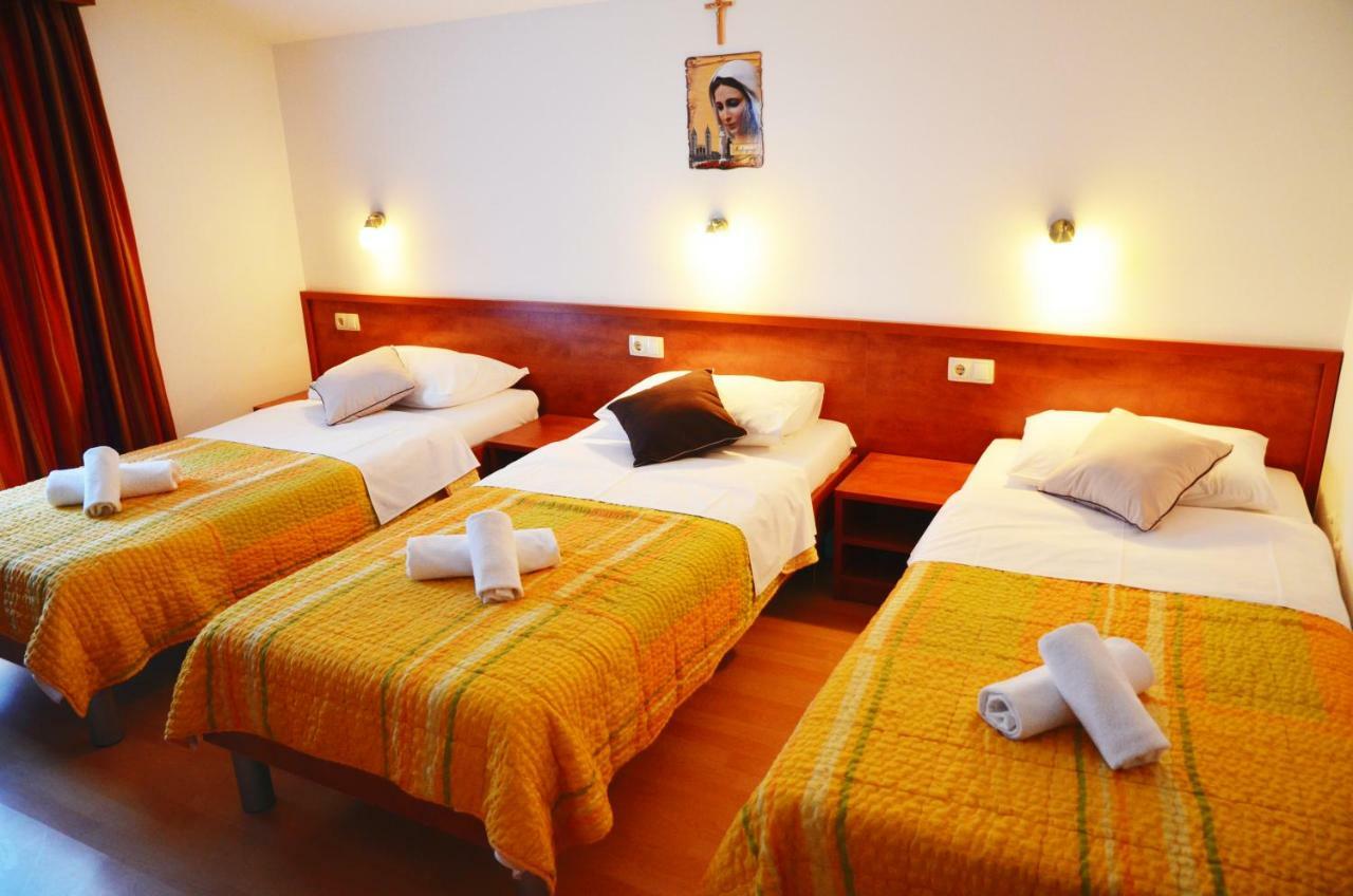 Hotel Quattro Medugorje Bagian luar foto